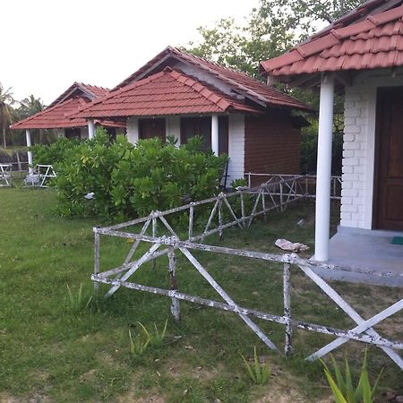 Windy Beach Cabanas Kalpitiya Rom bilde